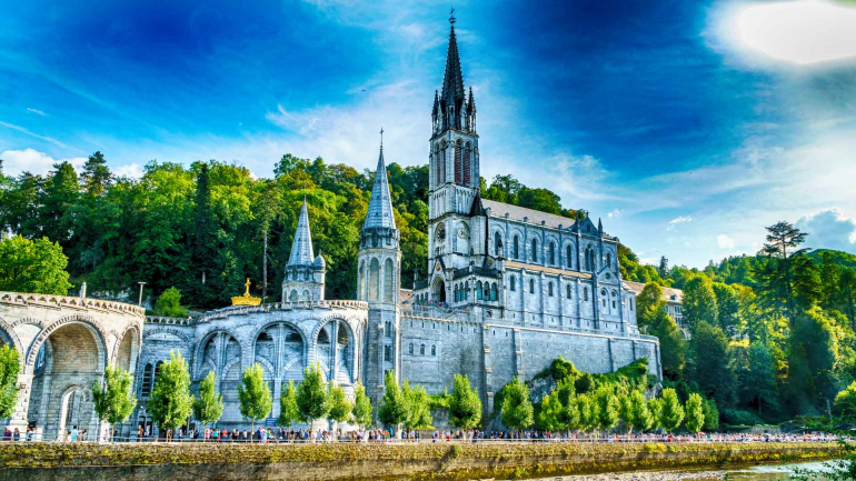 Pellegrinaggio a Lourdes da Cagliari di 5 Giorni e 4 Notti dal 29 Giugno al 3 Luglio 2023 da 614 €